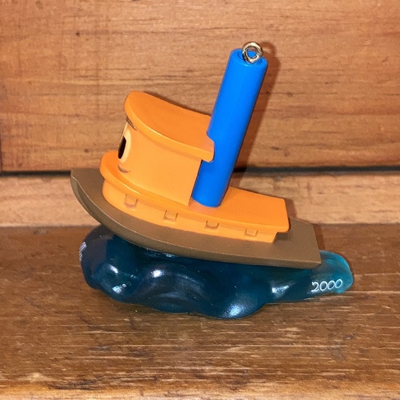 “Scuffy the Tugboat” 2000 Hallmark Ornament - Picture 3 of 10